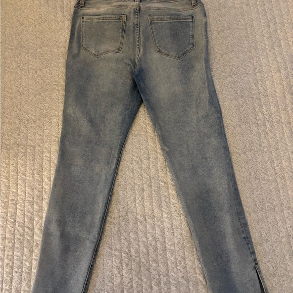 Kensie Women's Skinny Jeans - Picture 4 of 4